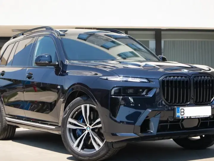 BMW X7 xDrive40i AT MHEV