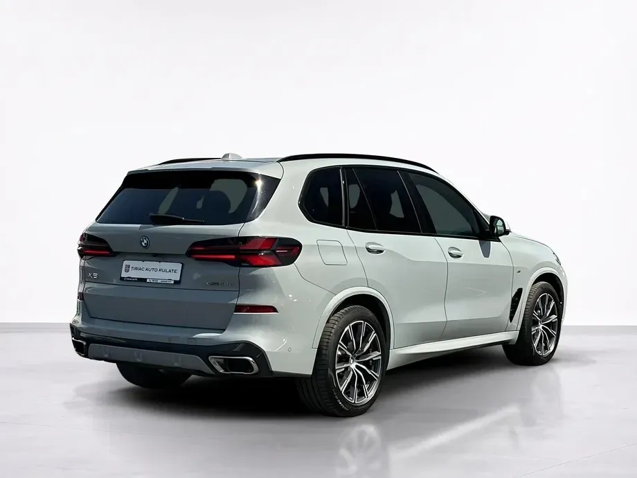BMW X5 xDrive50e — imagine 5