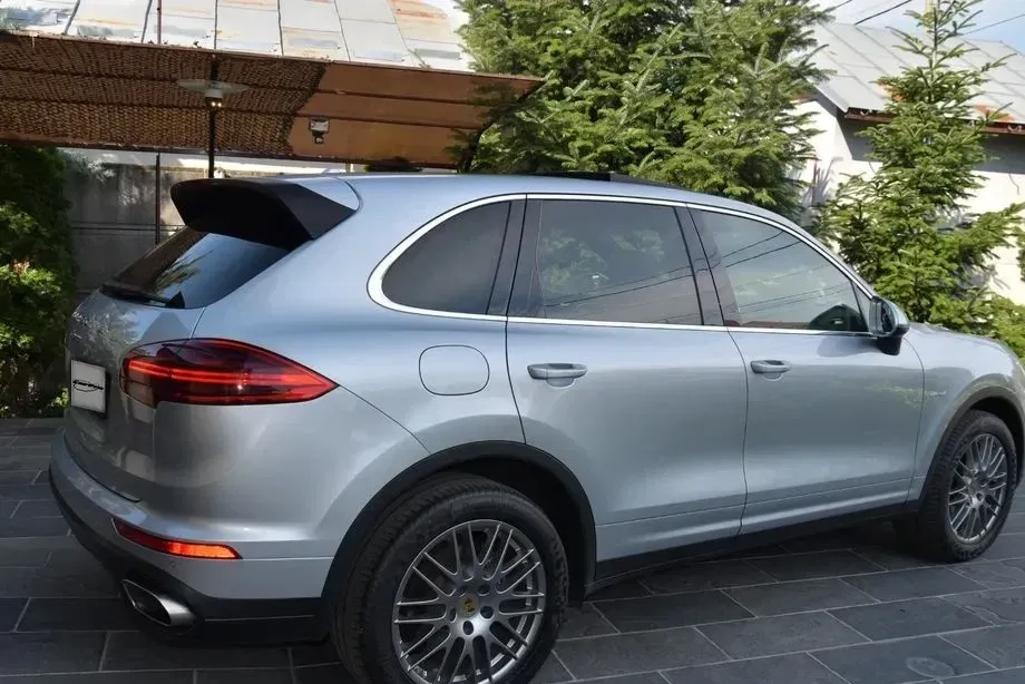 Porsche Cayenne — imagine 4