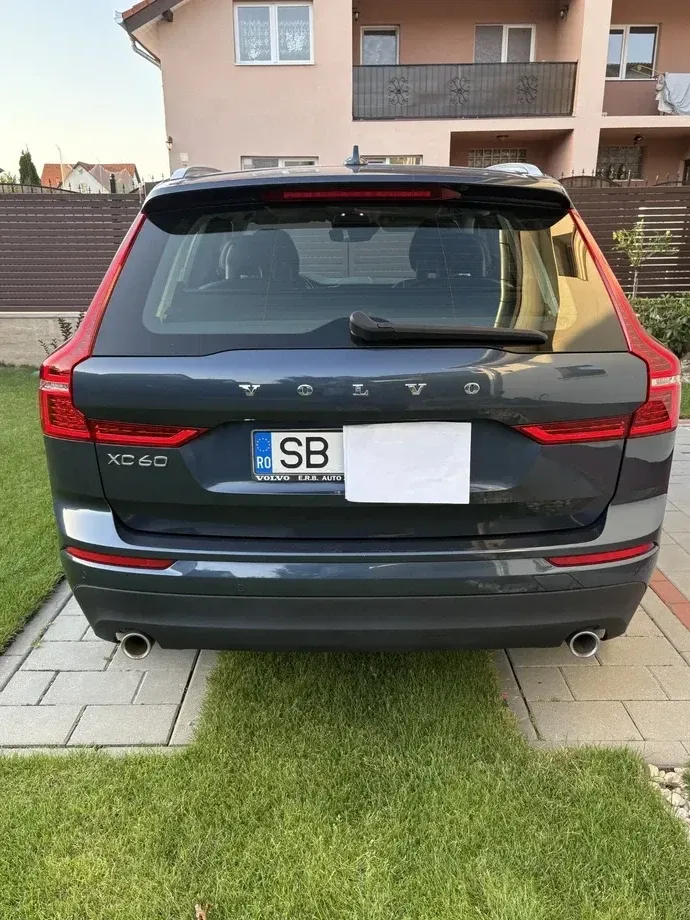 Volvo XC 60 II D4 AWD Geartronic Momentum — imagine 3