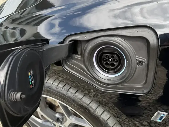 BMW Seria 2 225xe iPerformance Advantage