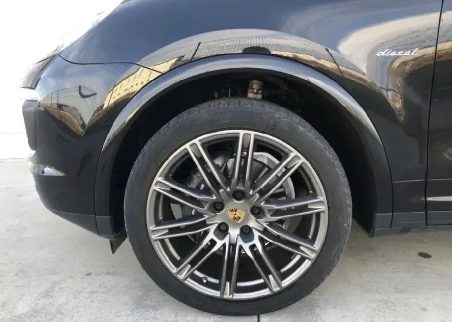Porsche Cayenne — imagine 5