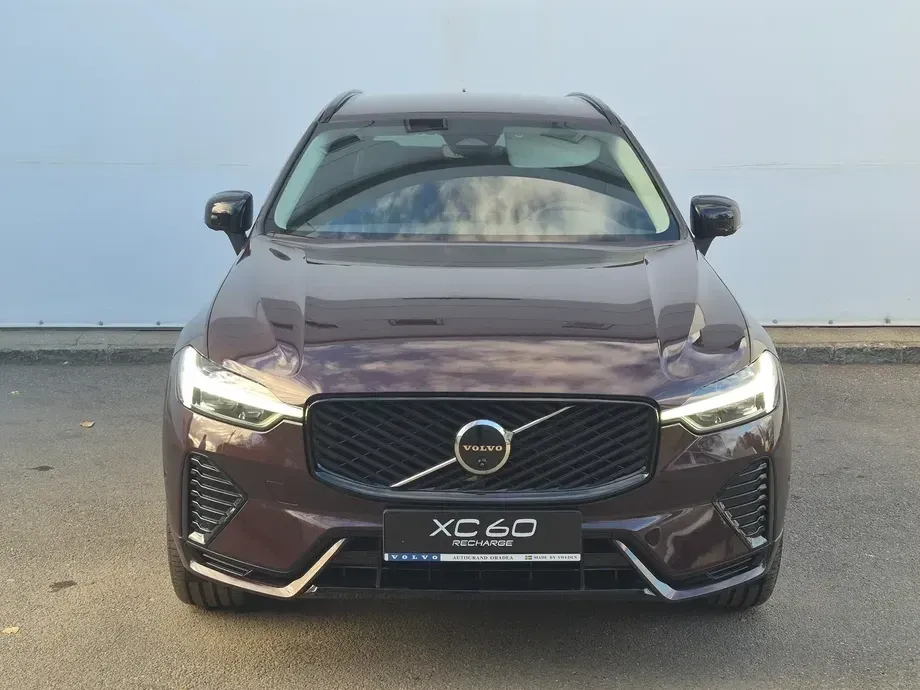 Volvo XC 60 II B5 AT AWD MHEV Plus Dark — imagine 2