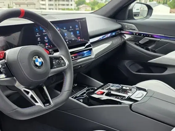 BMW M5 G90/G91