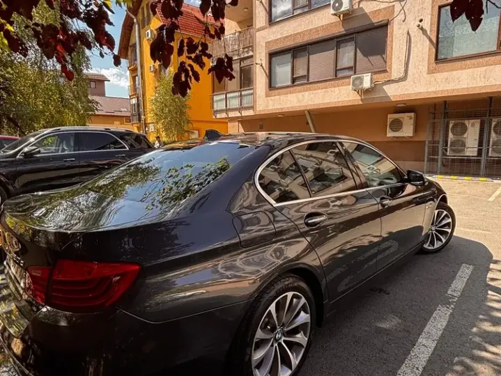 BMW Seria 5 F10/F11/F07 [2010 - 2017] 520d xDrive AT