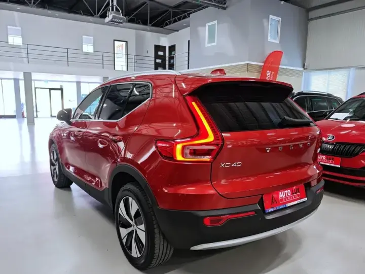Volvo XC 40 T4 Recharge DKG Inscription Expression