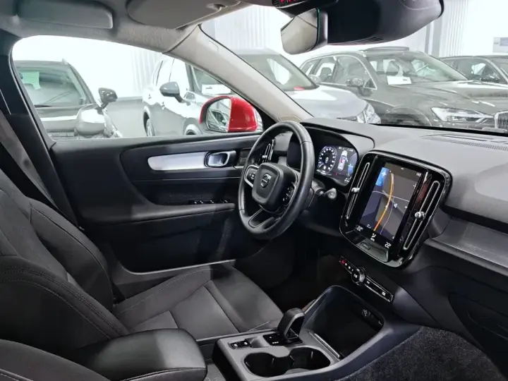 Volvo XC 40 T4 Recharge DKG Inscription Expression
