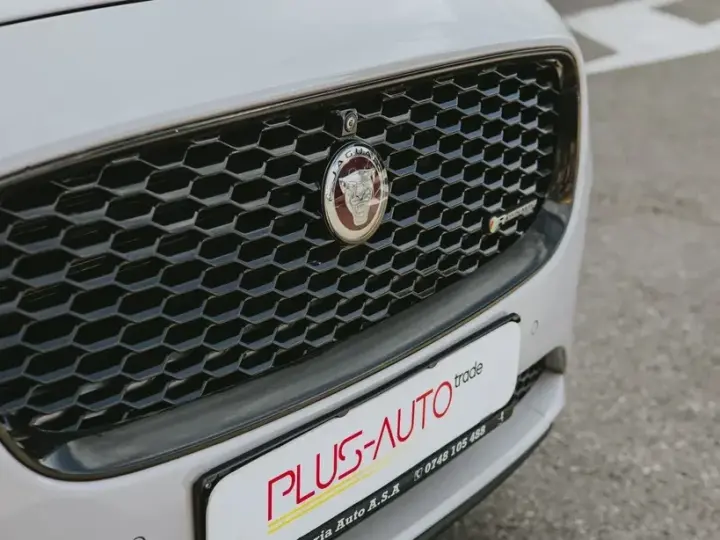 Jaguar E-Pace D180 AWD R-Dynamic SE