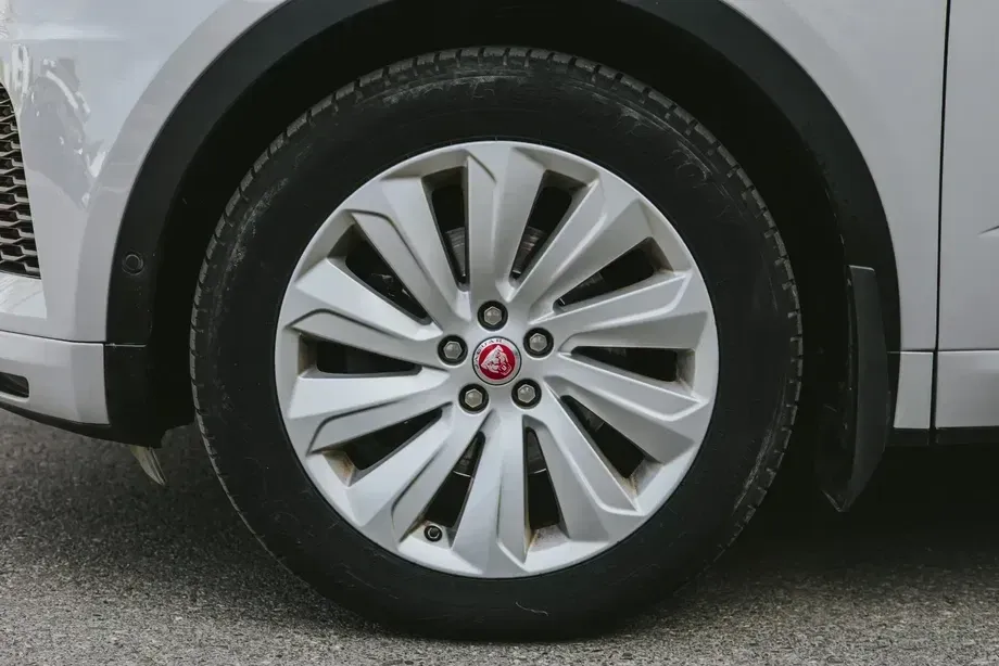 Jaguar E-Pace D180 AWD R-Dynamic SE — imagine 6