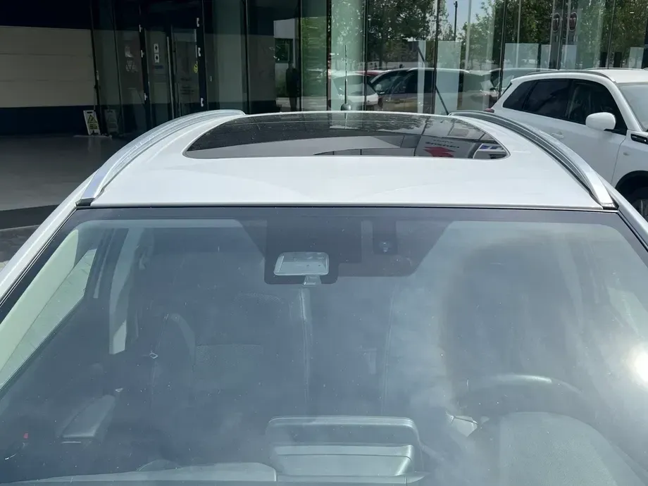 Suzuki S-Cross 1.4 Boosterjet MHEV Luxus — imagine 5