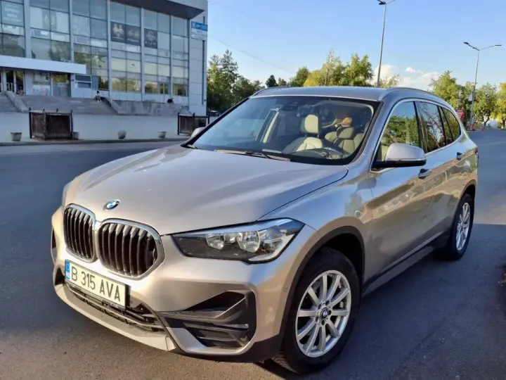 BMW X1 sDrive18i AT