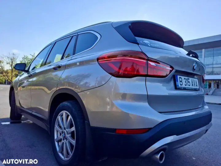 BMW X1 sDrive18i AT