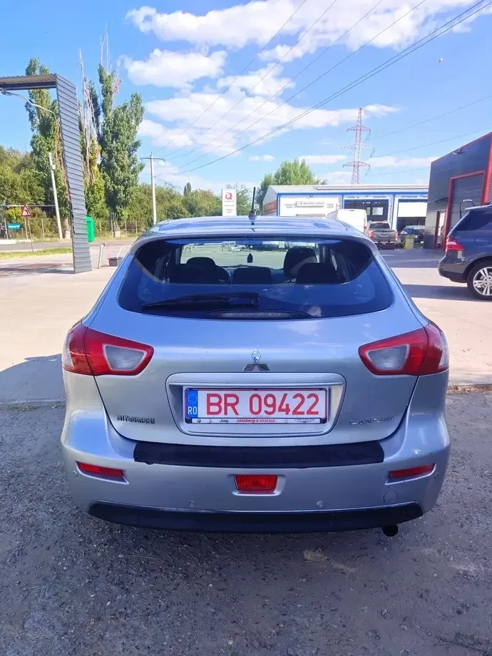 Mitsubishi Lancer X 2.0 DI-D Inform — imagine 3