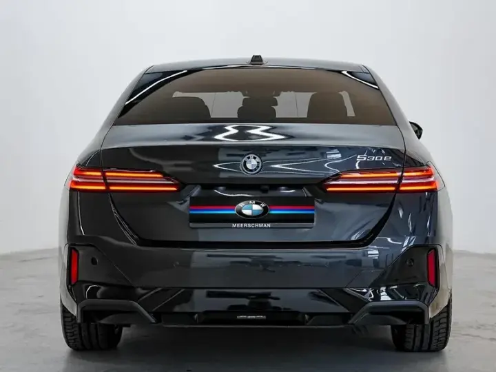 BMW Seria 5 530e Aut.