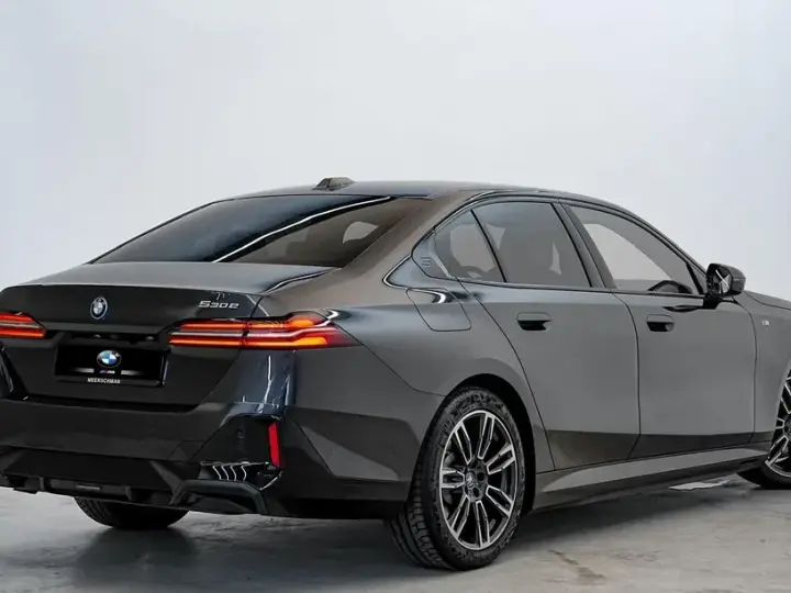 BMW Seria 5 530e Aut.