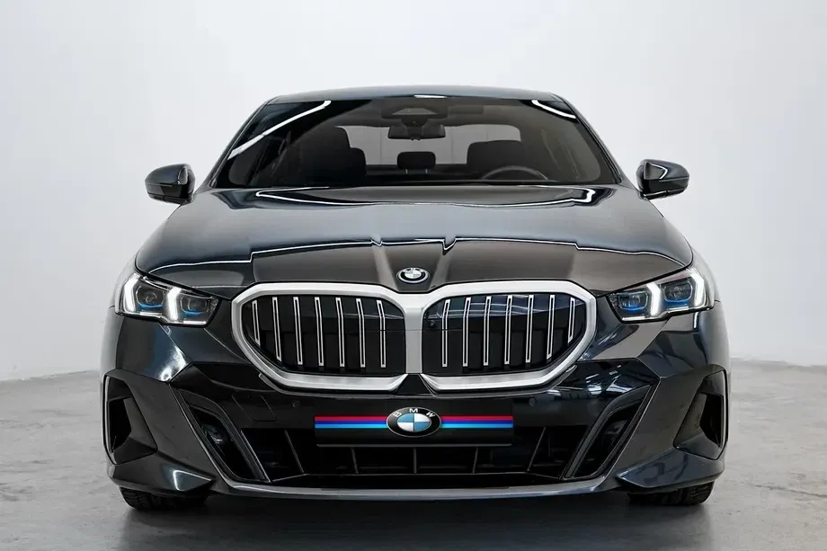 BMW Seria 5 530e Aut. — imagine 2