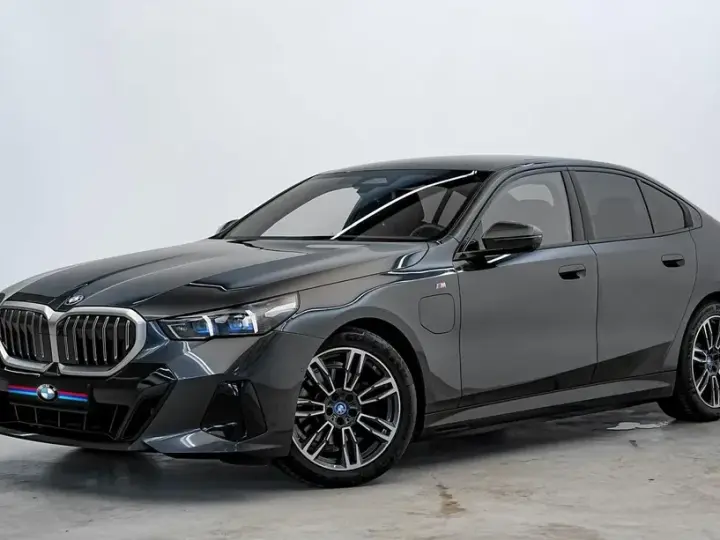 BMW Seria 5 530e Aut.