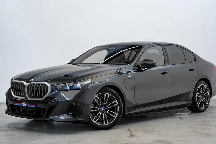 BMW Seria 5 530e Aut. — imagine 3