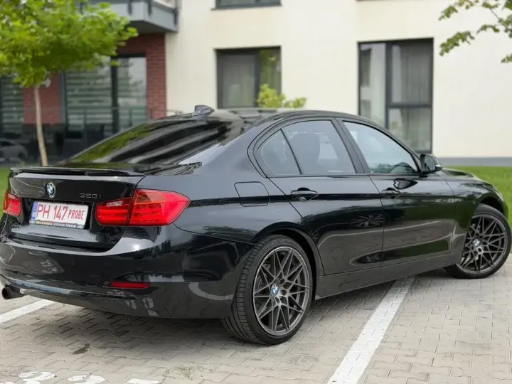 BMW Seria 3 F30/F31/F34 320i Aut. Sport Line