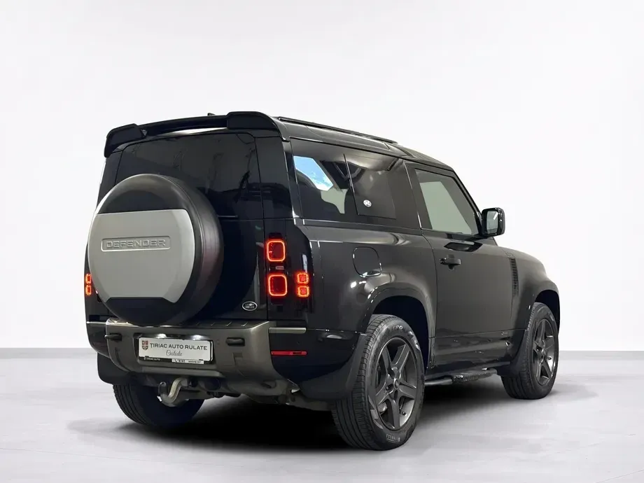 Land Rover Defender — imagine 5
