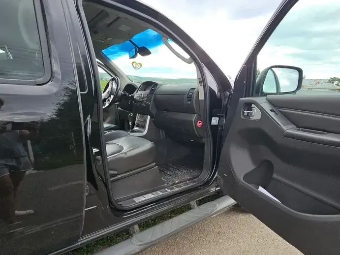 Nissan Navara III