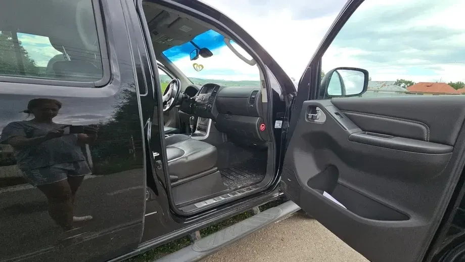 Nissan Navara III — imagine 3