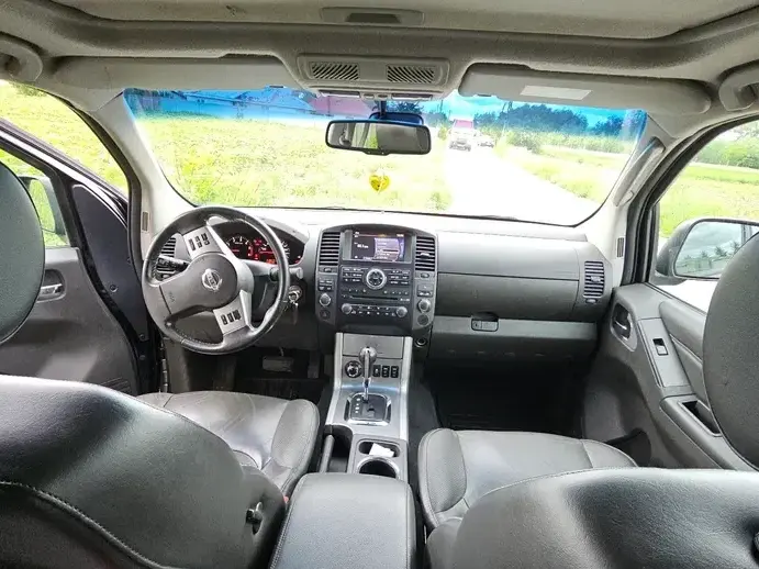 Nissan Navara III