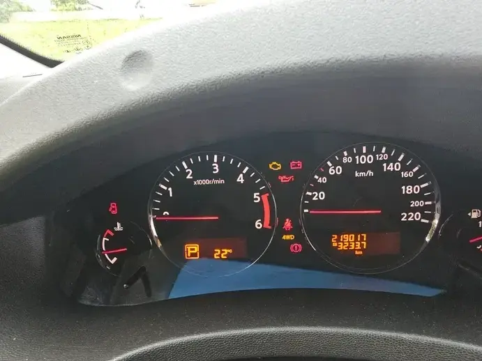 Nissan Navara III