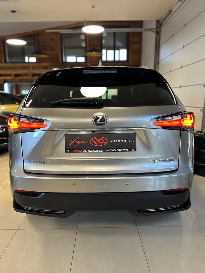 Lexus NX 300h — imagine 3