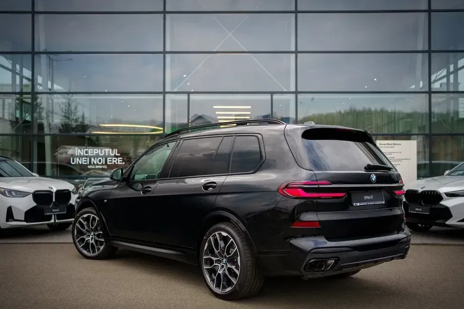 BMW X7 xDrive40i AT MHEV — imagine 3