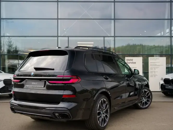 BMW X7 xDrive40i AT MHEV