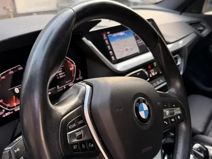 BMW Seria 2 218d AT