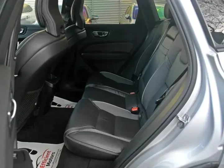 Volvo XC 60 II D4 R-Design