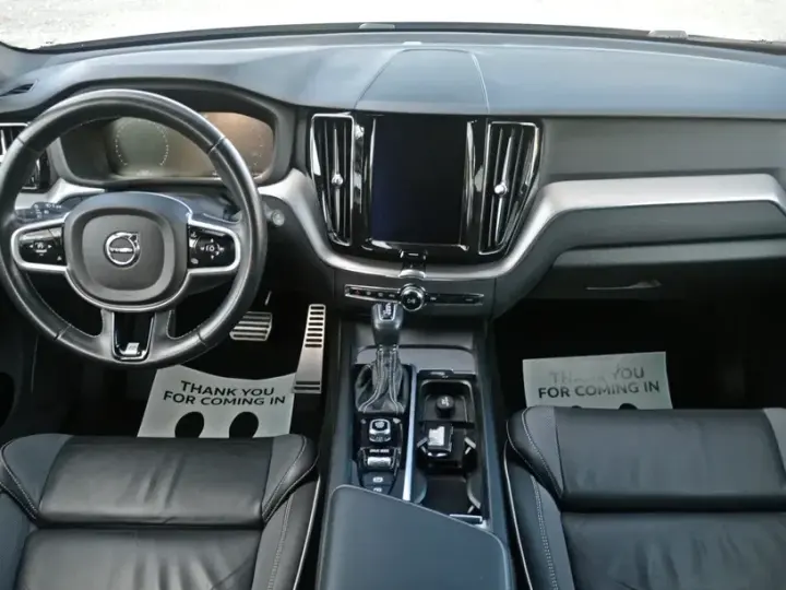 Volvo XC 60 II D4 R-Design