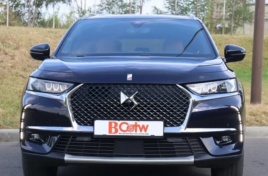DS Automobiles DS 7 Crossback 4x4 300 OPERA — imagine 3