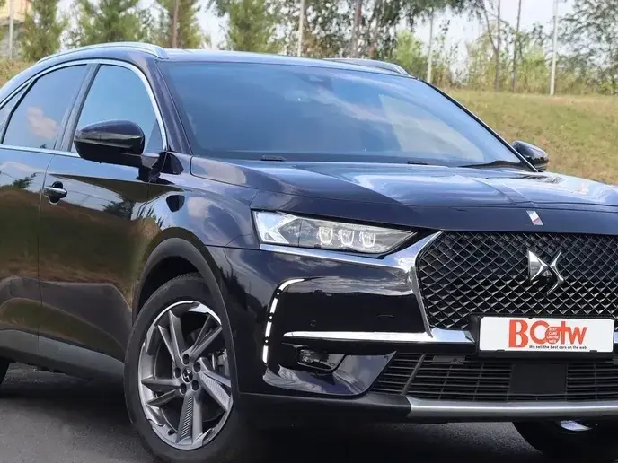 DS Automobiles DS 7 Crossback 4x4 300 OPERA