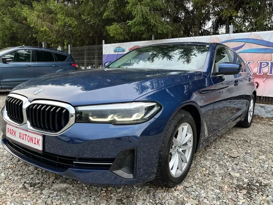 BMW Seria 5 G30/G31 520d xDrive AT — imagine 3