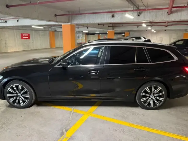 BMW Seria 3 320d xDrive AT MHEV
