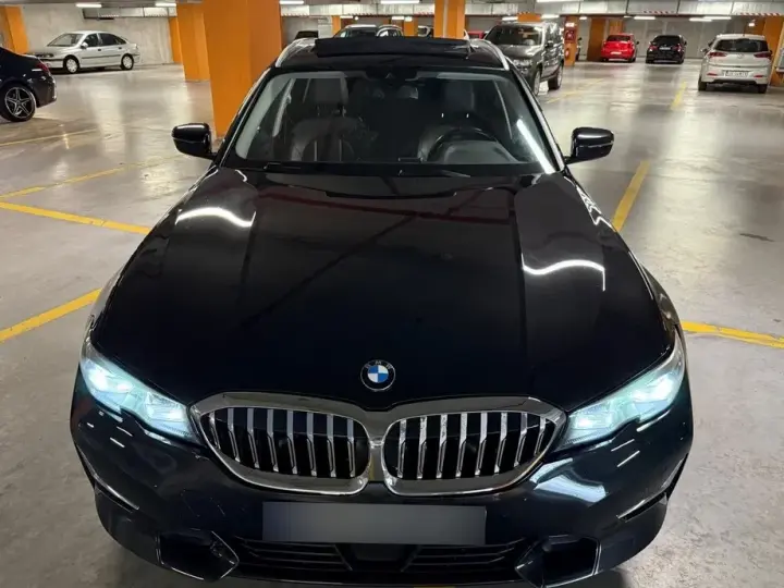 BMW Seria 3 320d xDrive AT MHEV