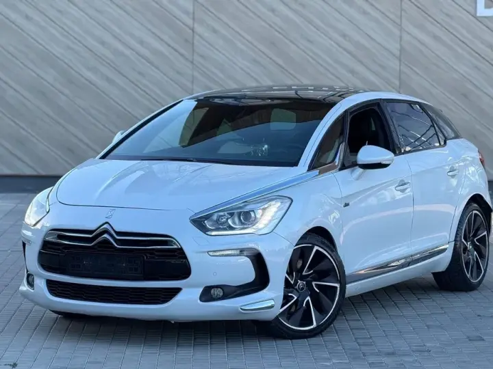 Citroën DS5 Hybrid4 EGS6 SportChic