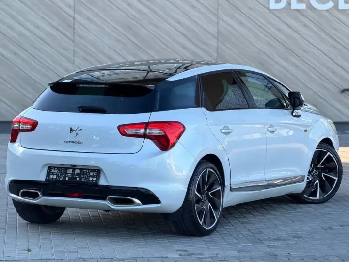 Citroën DS5 Hybrid4 EGS6 SportChic
