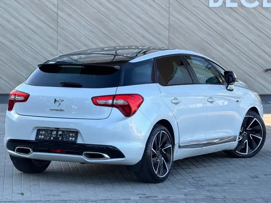 Citroën DS5 Hybrid4 EGS6 SportChic — imagine 4
