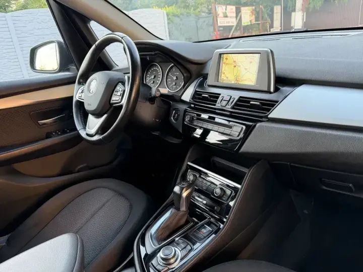 BMW Seria 2 218d Sport-Aut. Advantage