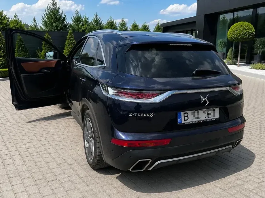 DS Automobiles DS 7 Crossback 4x4 300 OPERA — imagine 3