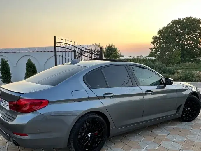 BMW Seria 5 520d Aut. Sport Line
