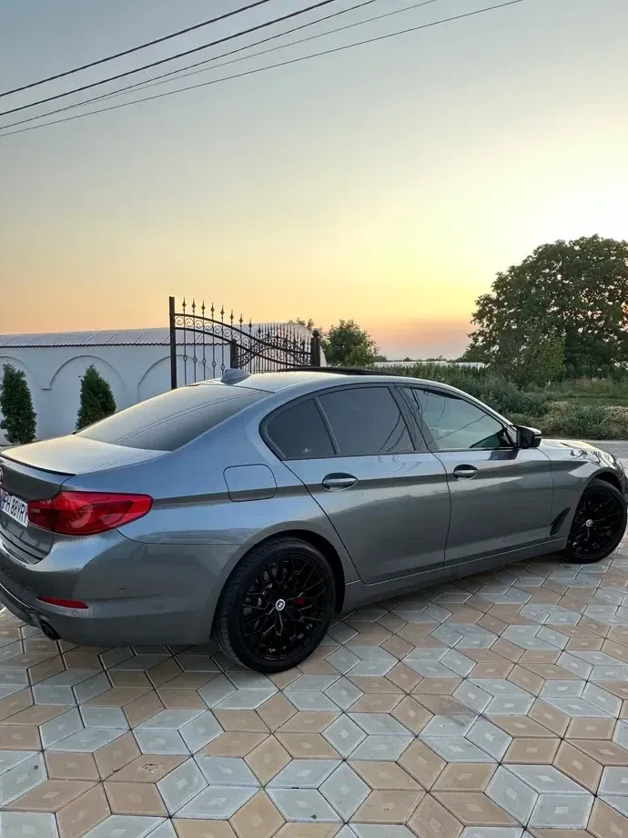 BMW Seria 5 520d Aut. Sport Line — imagine 2