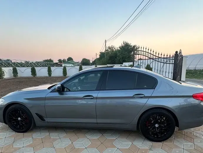 BMW Seria 5 520d Aut. Sport Line