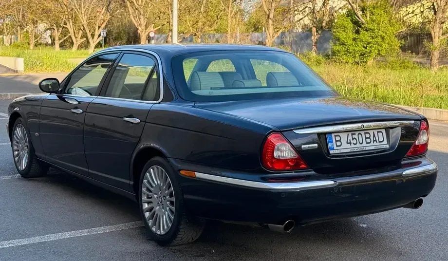 Jaguar XJ — imagine 3