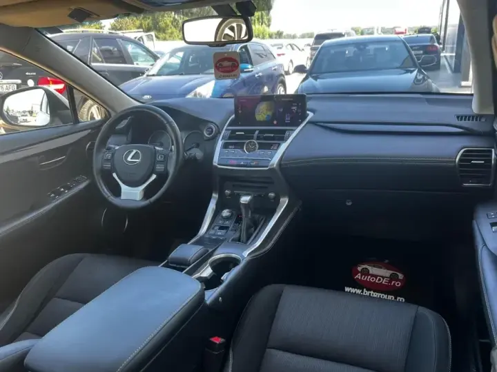 Lexus NX I