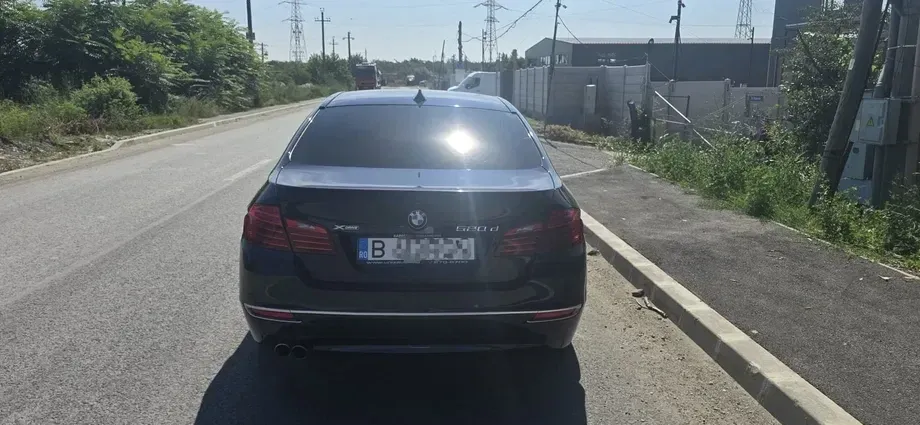BMW Seria 5 F10/F11/F07 520d xDrive AT — imagine 5
